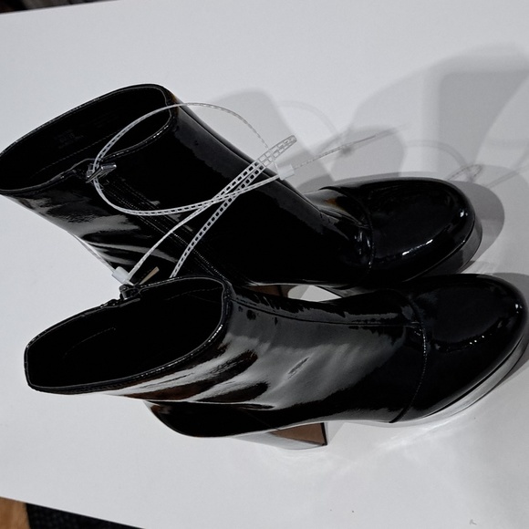 Jessica Simpson Madlaina Patent Platform Booties - Picture 6 of 9